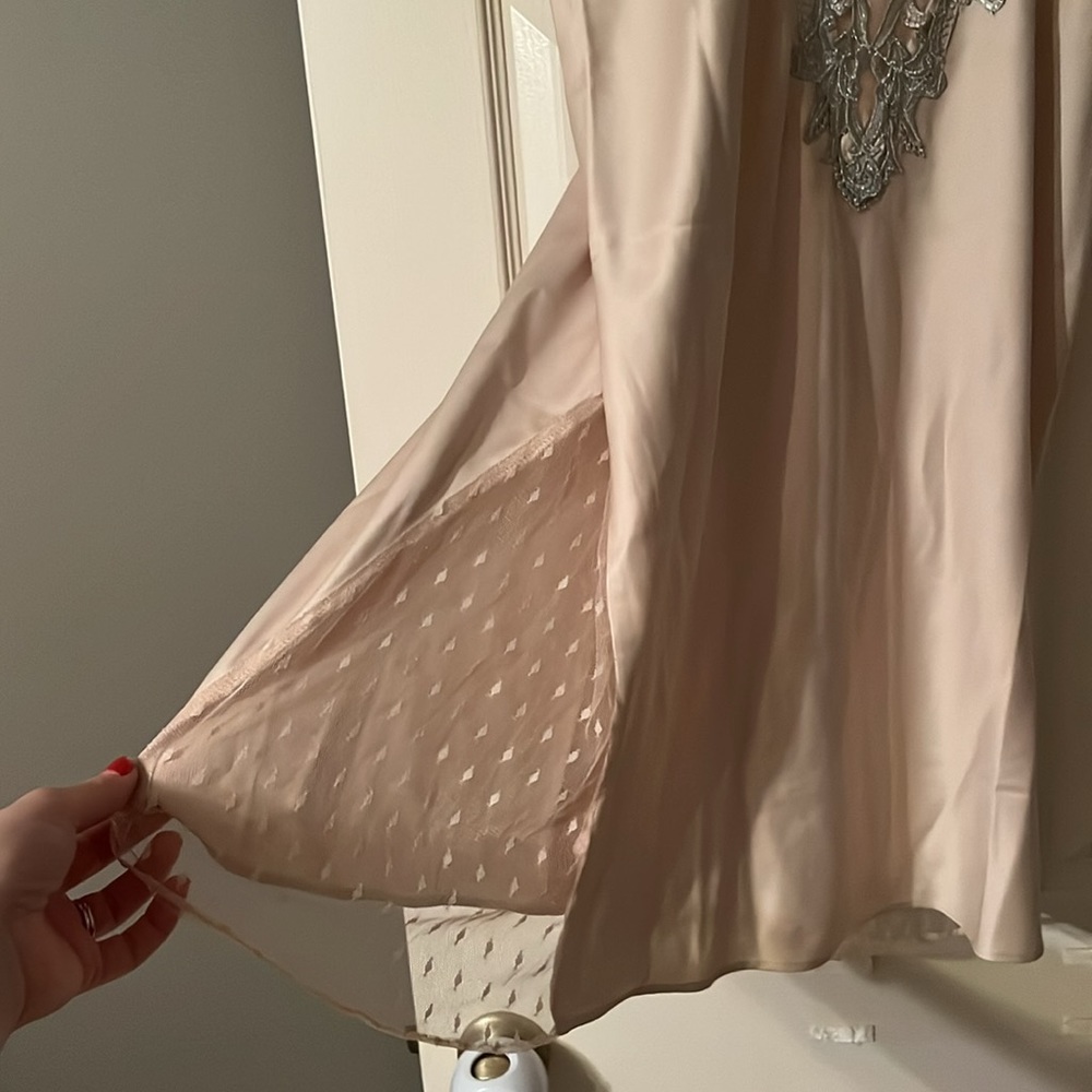 Pretty nighty - Picture 3 of 3